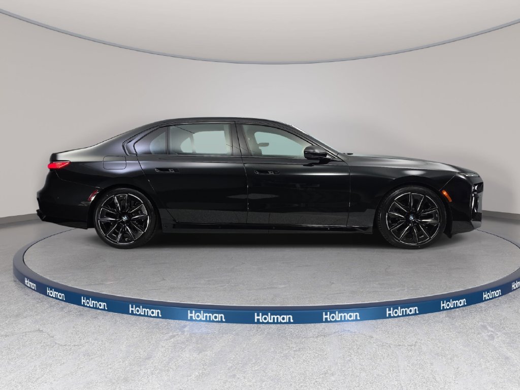 New 2026 BMW 760i xDrive w/ Executive Package AWD/4WD image 4