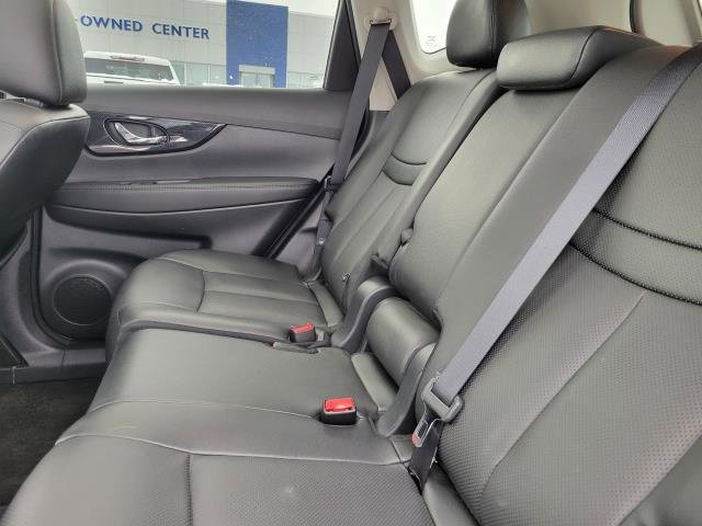 Used 2020 Nissan Rogue SL w/ Premium Package image 11