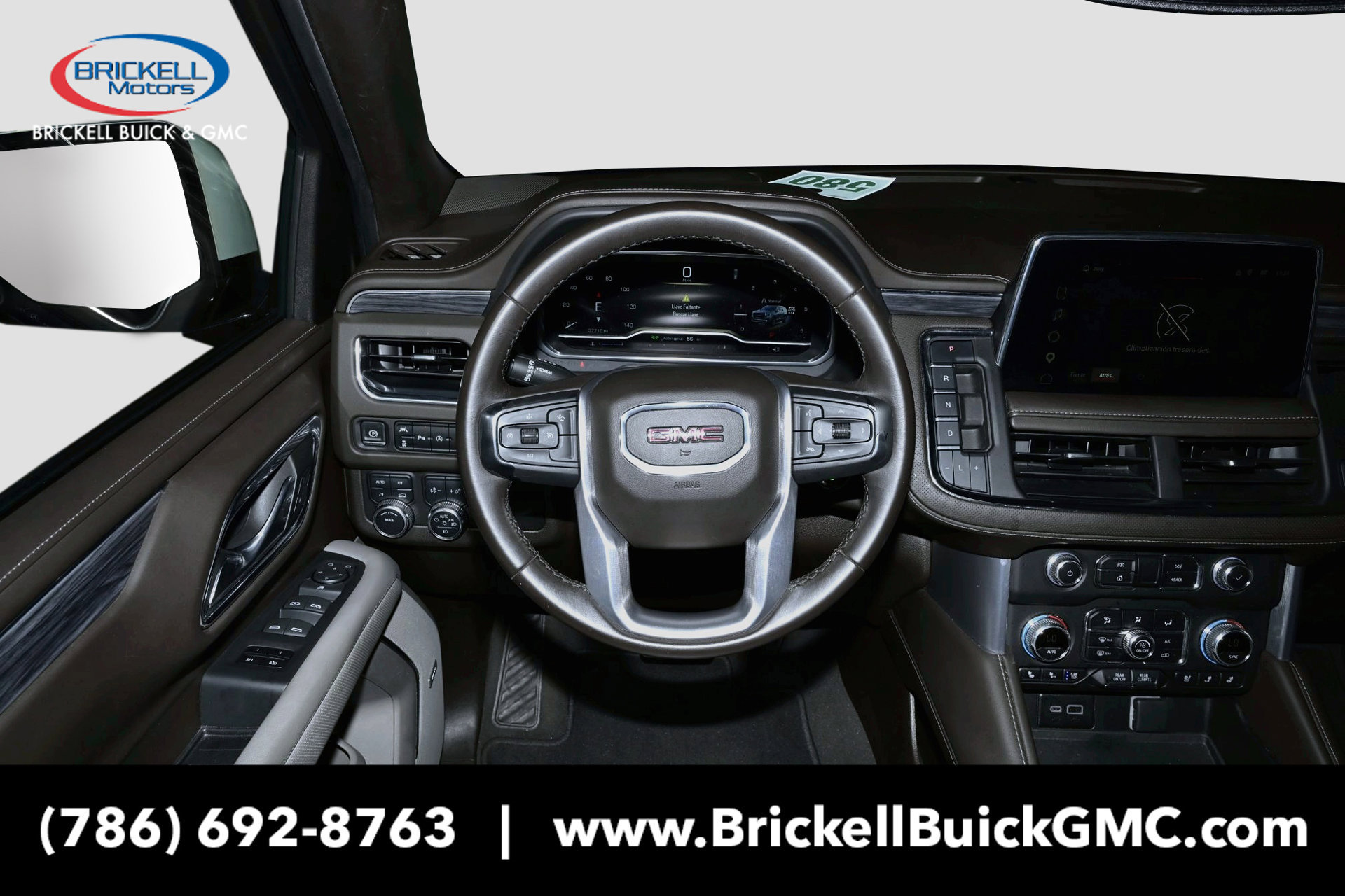 Used 2023 GMC Yukon XL SLT AWD/4WD image 19