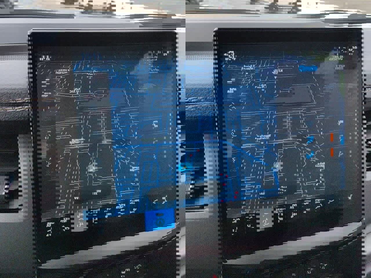 Used 2024 Ford Expedition Max XLT image 29