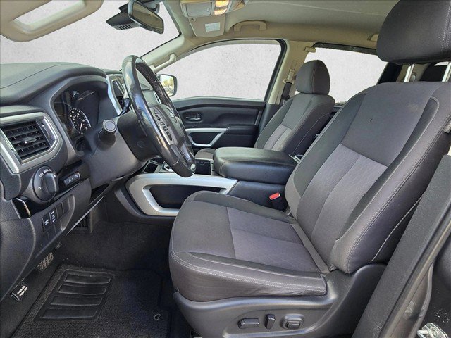 Used 2021 Nissan Titan SV w/ SV Convenience Package RWD image 16