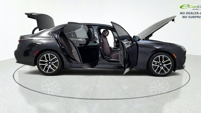 Used 2026 BMW 740i xDrive AWD/4WD image 12