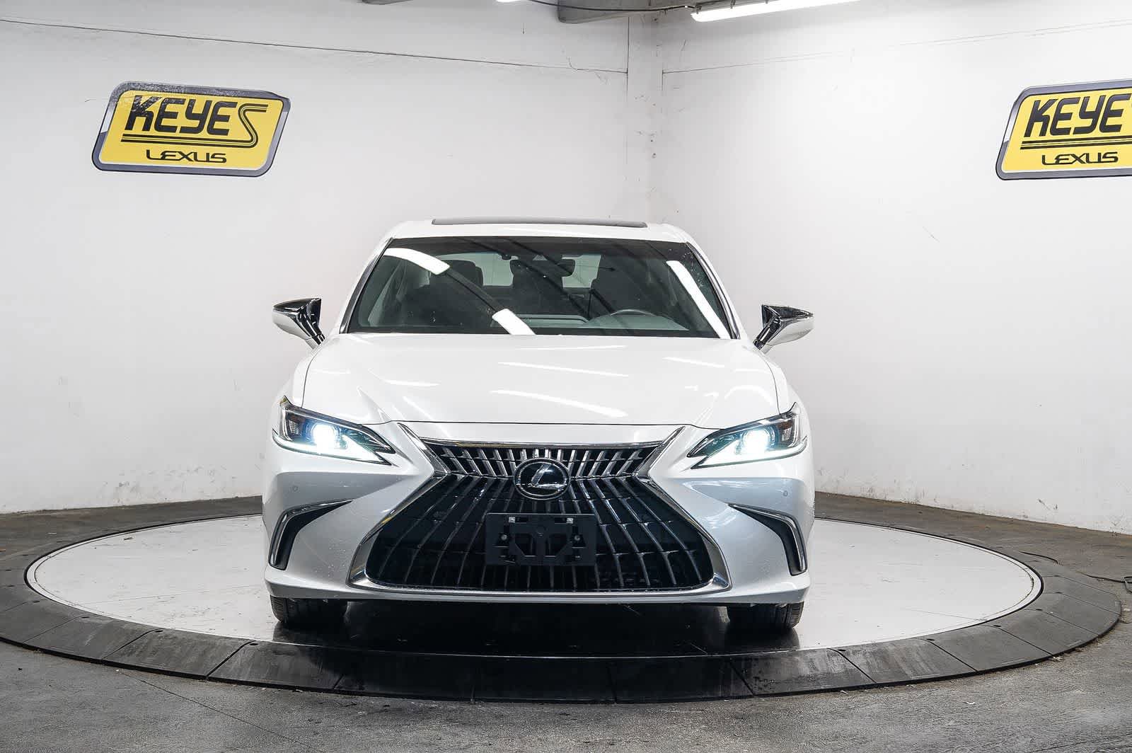 Used 2023 Lexus ES 300h w/ Premium Package FWD image 6