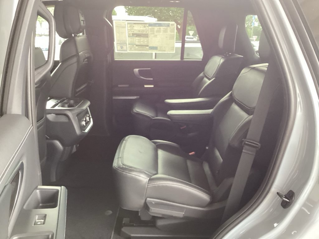 New 2026 Ford Expedition Platinum w/ Stealth Appearance Package AWD/4WD image 58