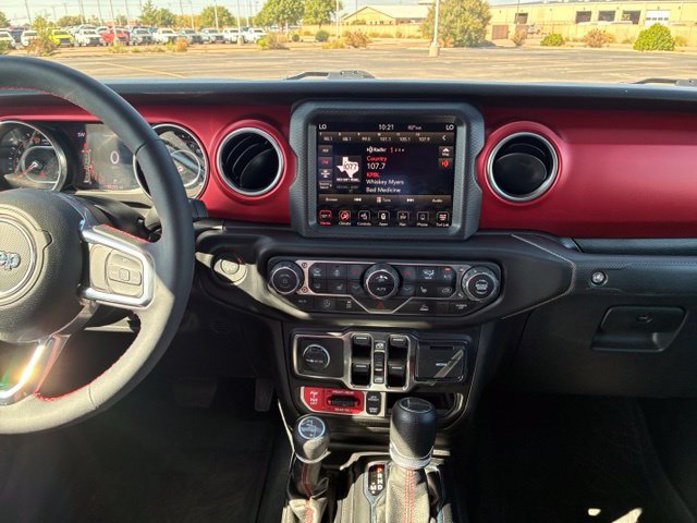 Used 2023 Jeep Gladiator Rubicon w/ LED Lighting Group AWD/4WD image 15