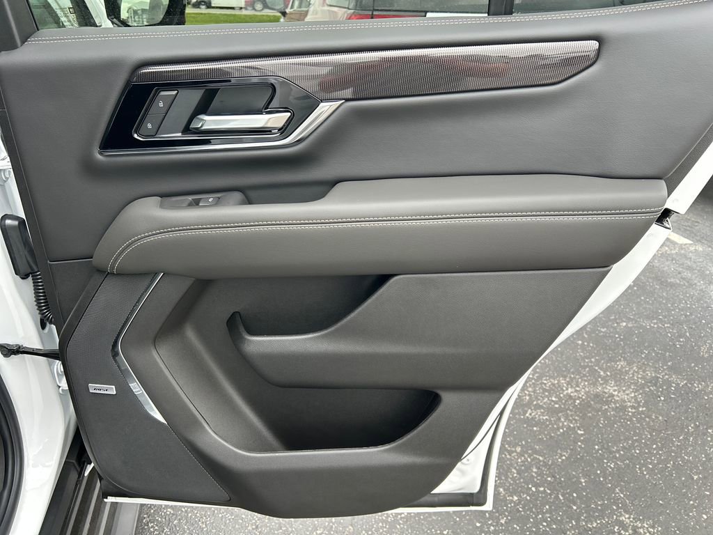 New 2026 GMC Yukon Elevation w/ LPO, Floor Liner Package AWD/4WD image 44