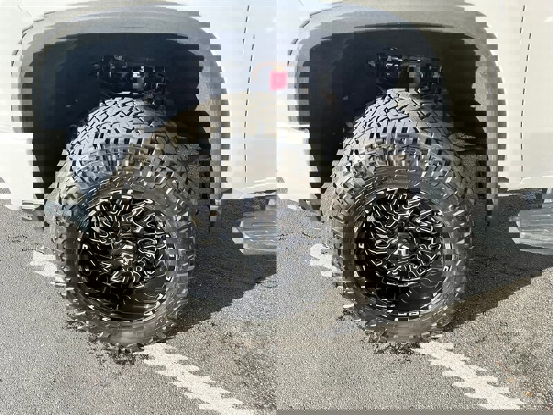 Used 2020 Chevrolet Silverado 3500 High Country w/ Z71 Off-Road Package image 18