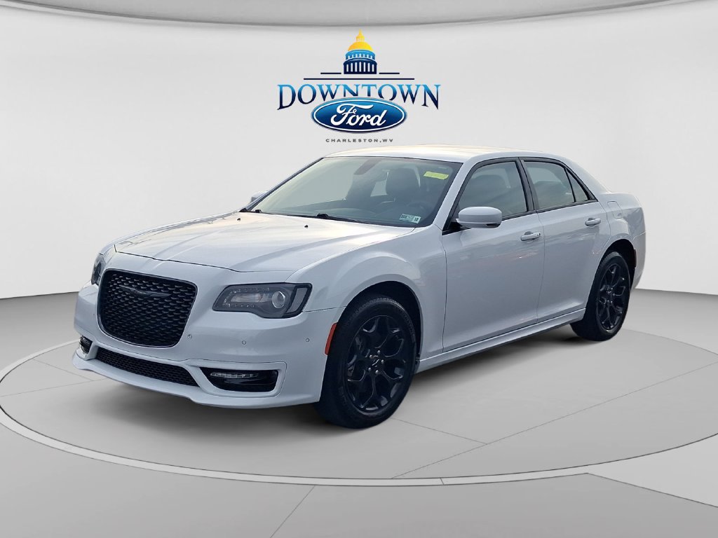 Used 2023 Chrysler 300 Touring L AWD/4WD image 7