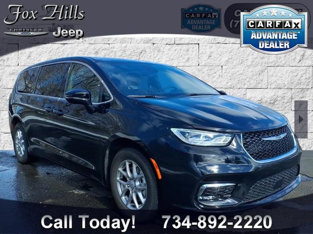 Certified 2026 Chrysler Pacifica Select