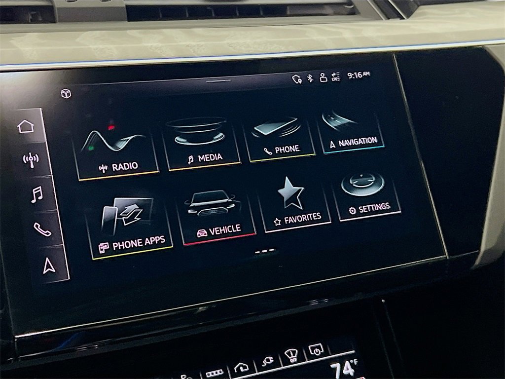 Used 2024 Audi Q8 e-tron Prestige image 15