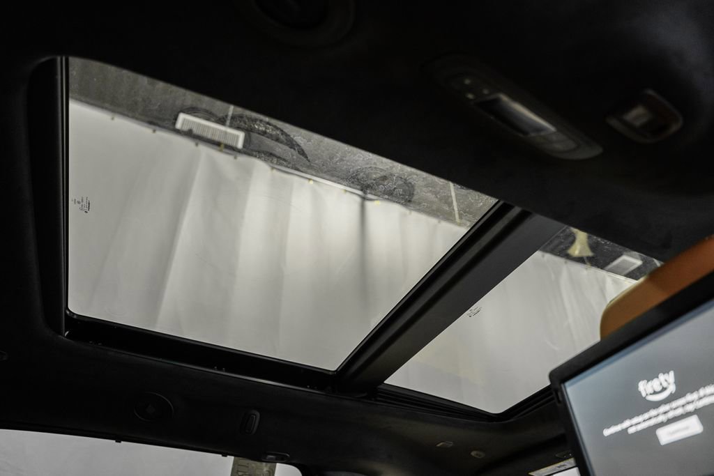 New 2026 Chrysler Pacifica Pinnacle image 33