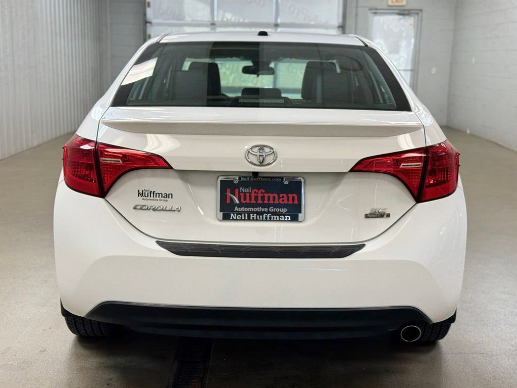 Used 2019 Toyota Corolla SE w/ SE Premium Package FWD image 5