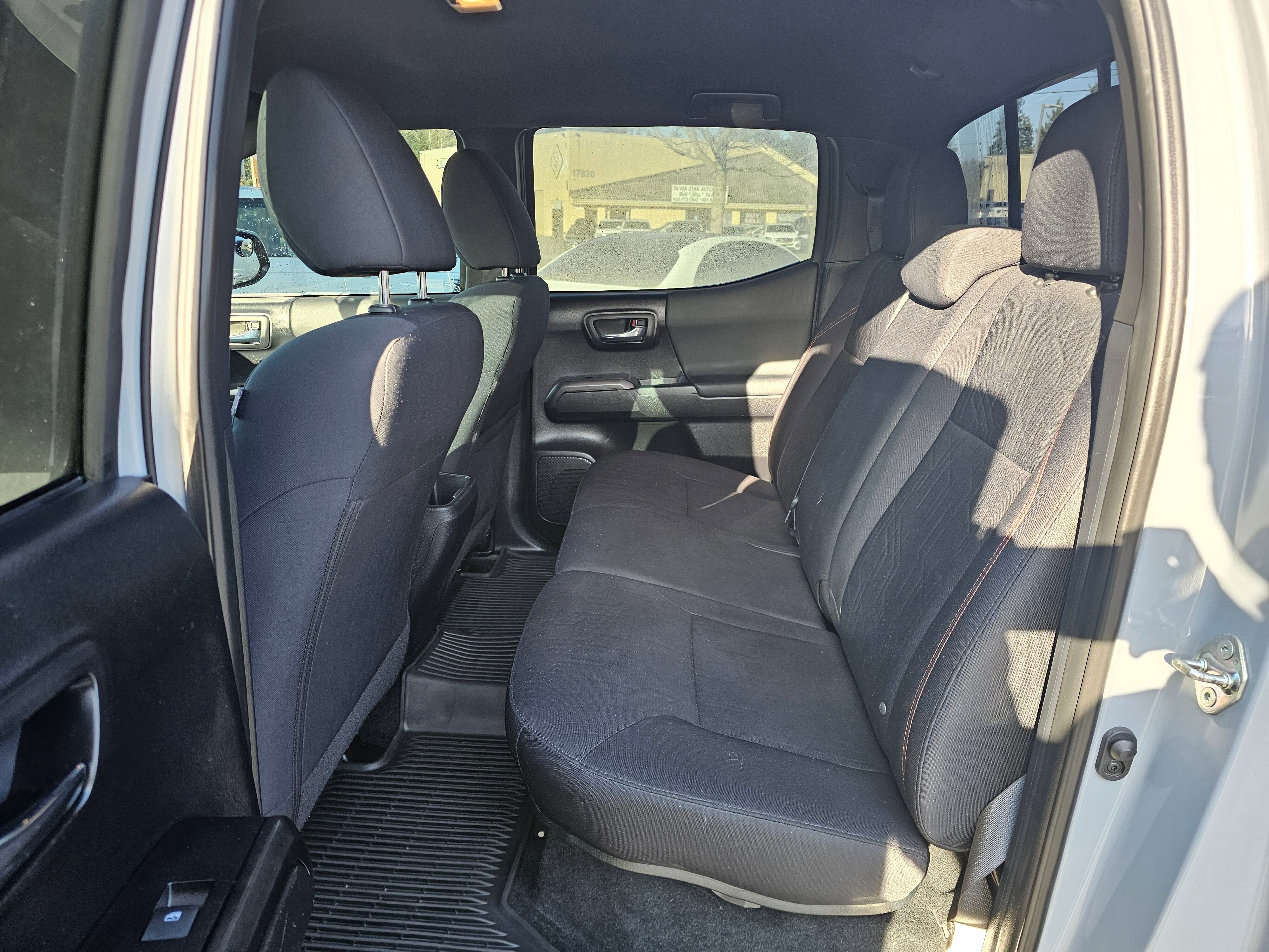 Used 2019 Toyota Tacoma TRD Off-Road image 17