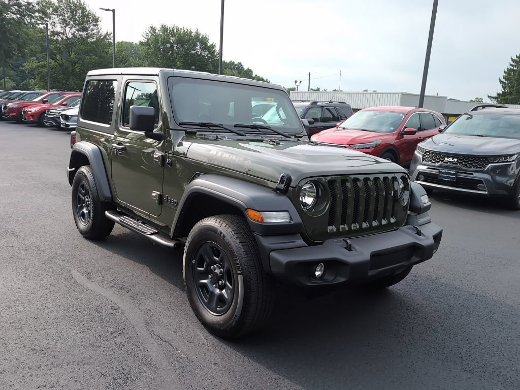 Used 2023 Jeep Wrangler Sport AWD/4WD image 2