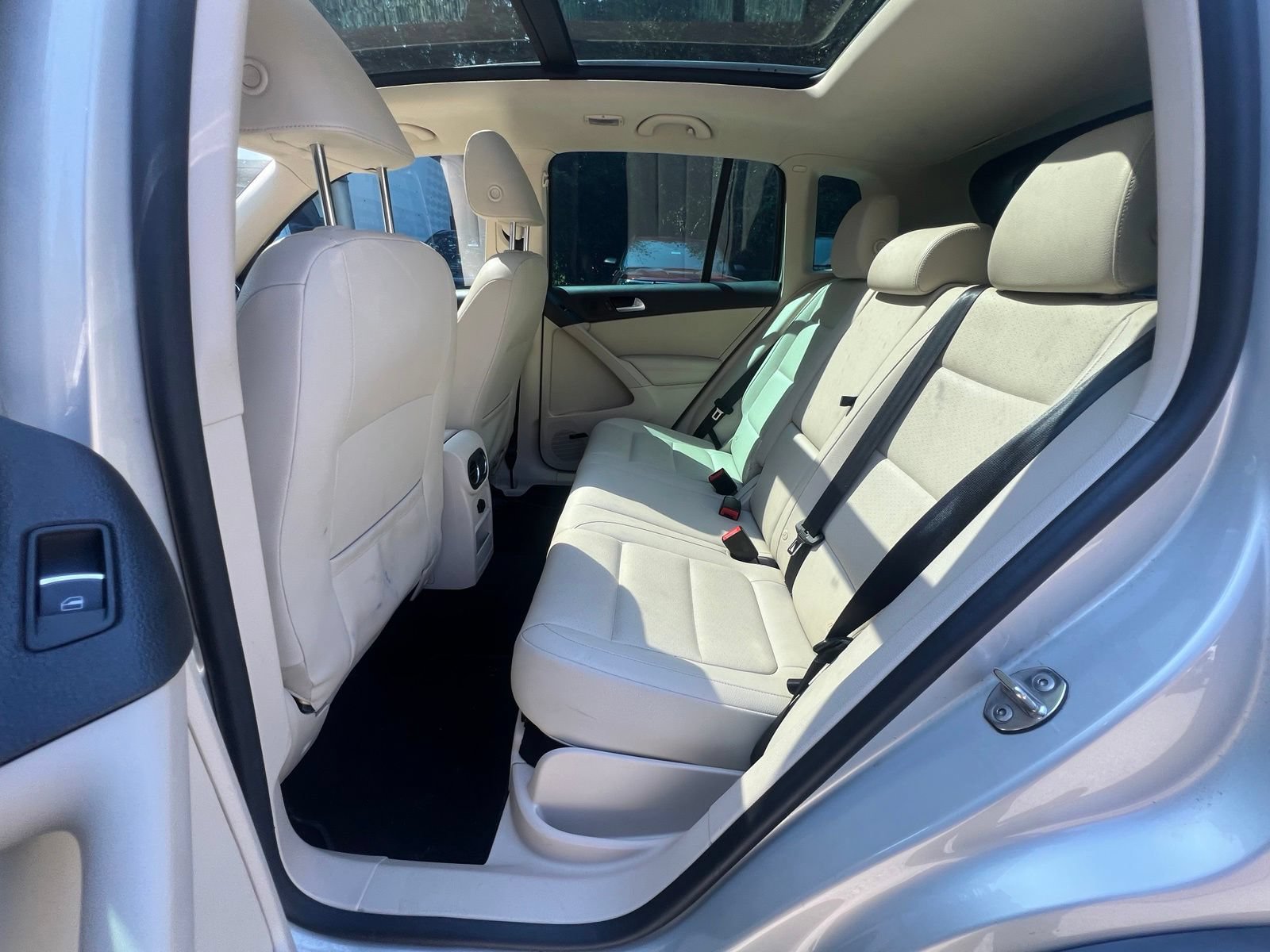 Used 2014 Volkswagen Tiguan SEL FWD image 19