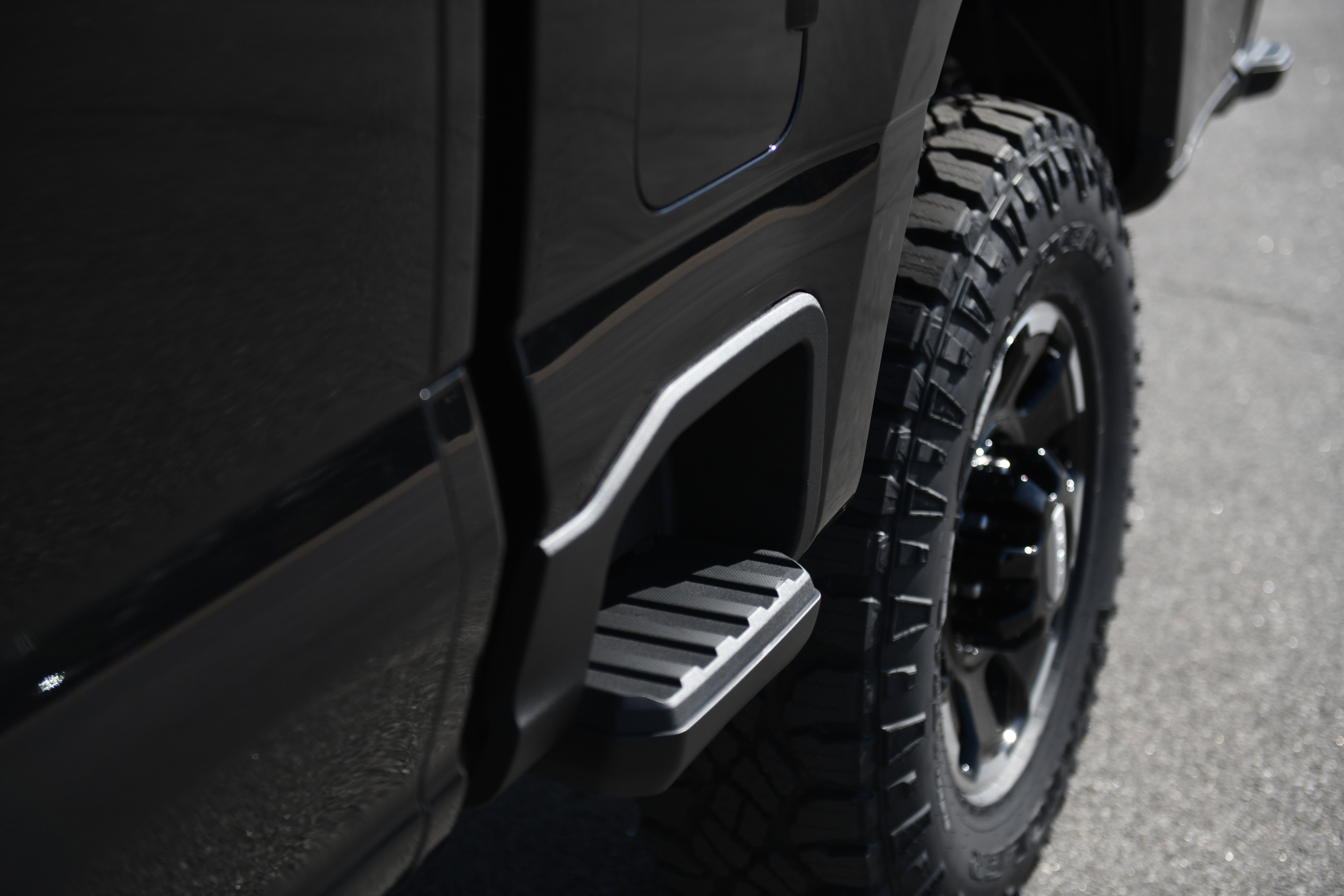 New 2026 Ford F250 Platinum w/ Tremor Off-Road Package image 8