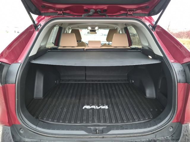 Used 2023 Toyota RAV4 LE image 12