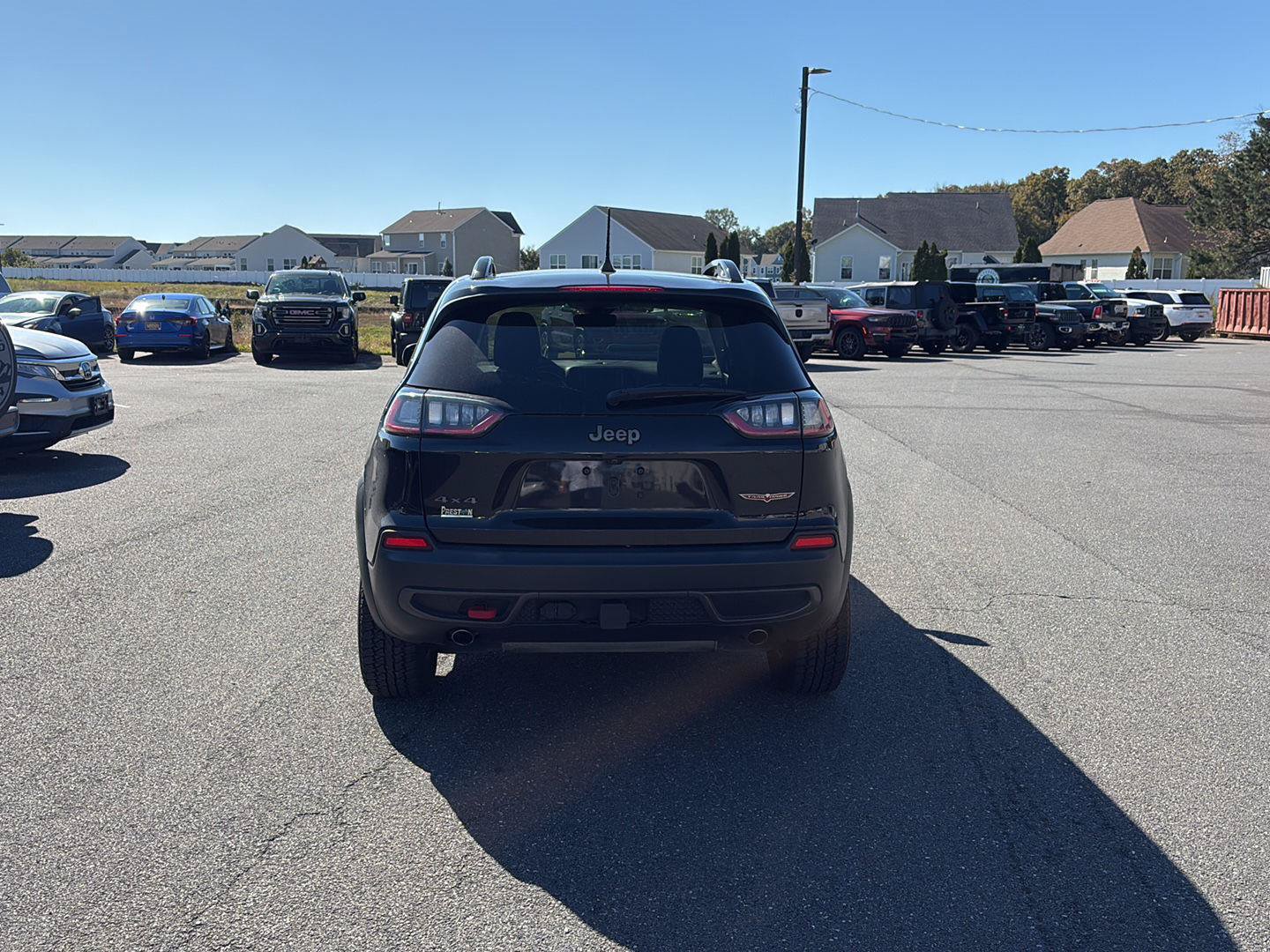 Used 2022 Jeep Cherokee Trailhawk w/ Premium Leather Package AWD/4WD image 16