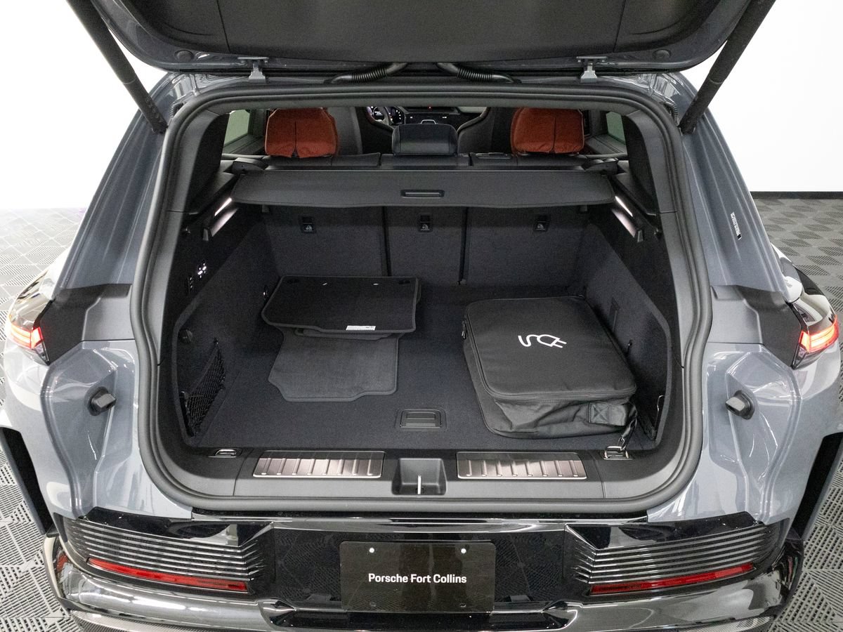 New 2026 Porsche Cayenne Turbo AWD/4WD image 44