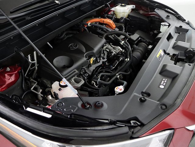 Used 2020 Toyota Highlander XLE image 37