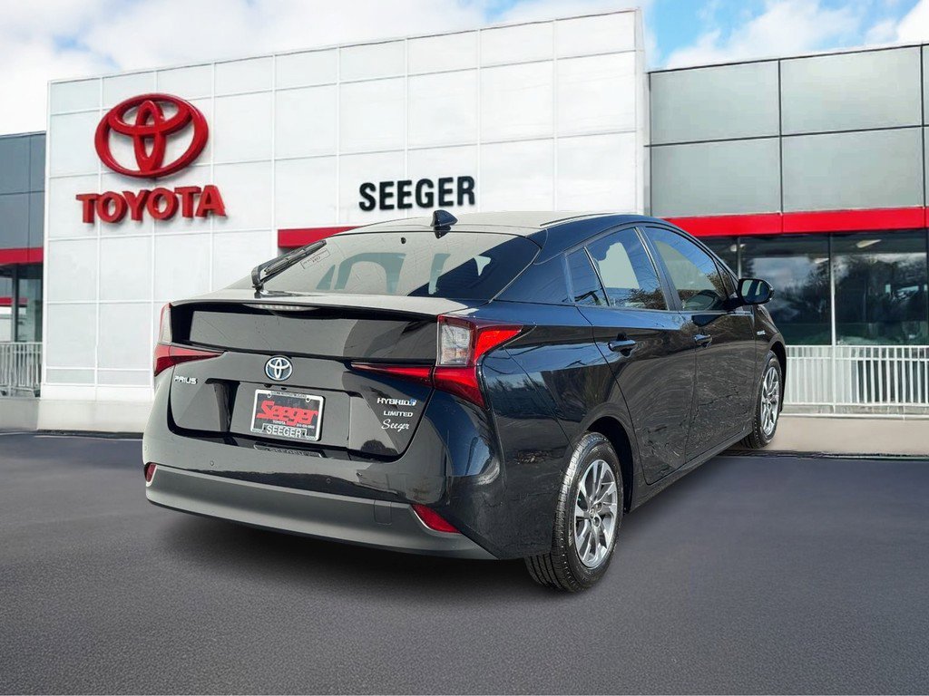 Used 2021 Toyota Prius video 3
