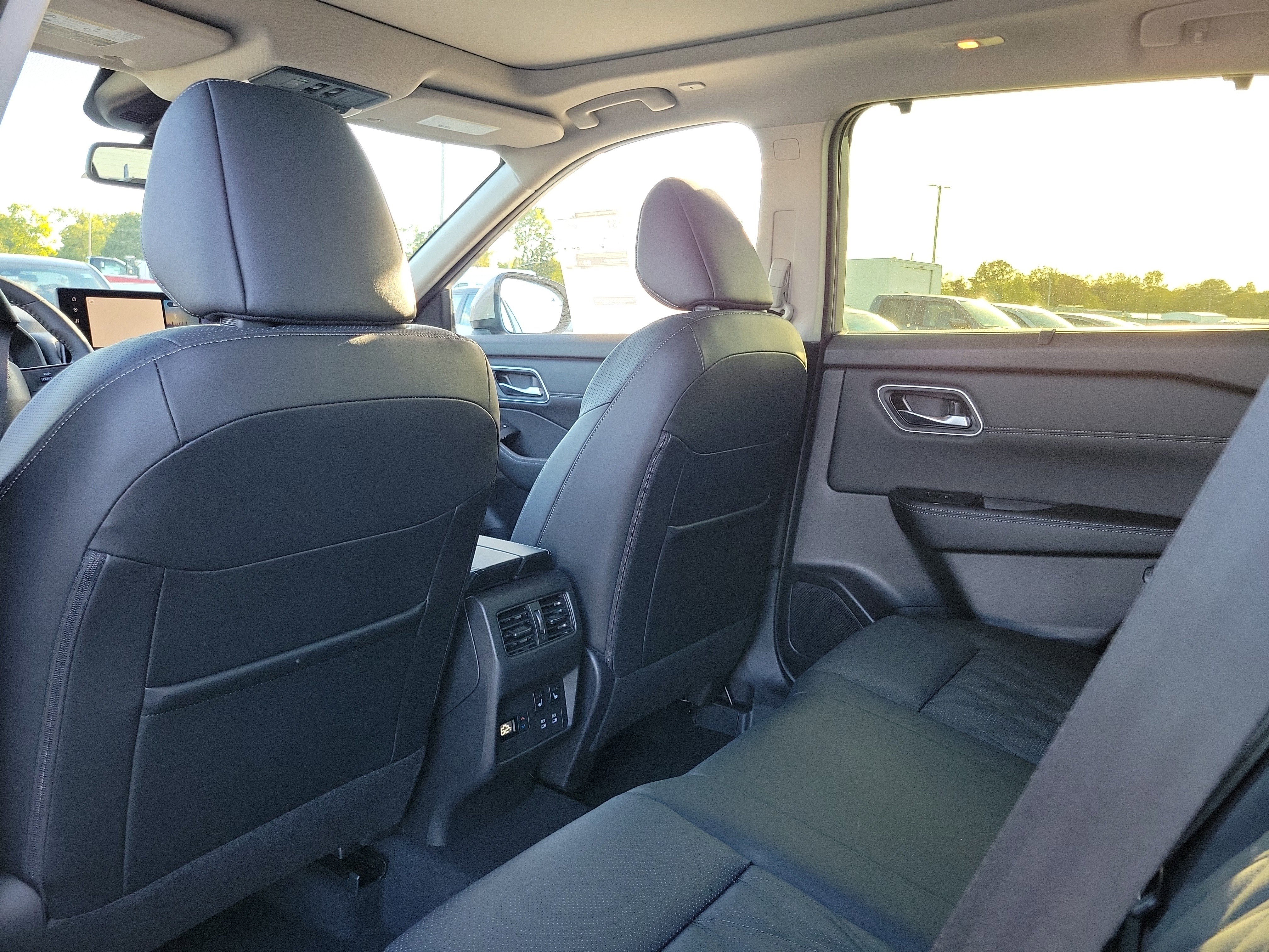 New 2026 Nissan Rogue Platinum w/ Platinum Premium Package image 14