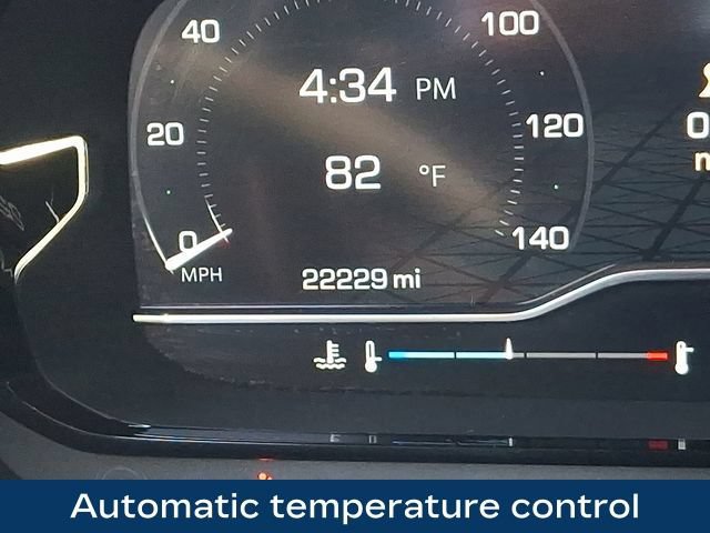 Used 2024 GMC Yukon XL Denali w/ Advanced Technology Package AWD/4WD image 8
