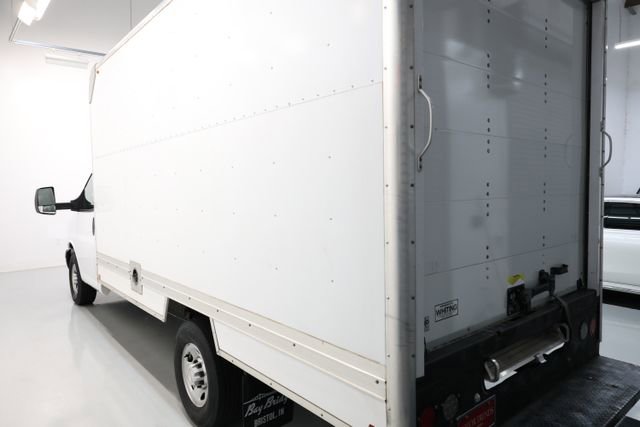 Used 2022 Chevrolet Express 3500 w/ Driver Convenience Package RWD image 39