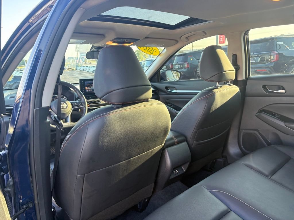 Used 2024 Nissan Altima 2.5 SR w/ SR Premium Package FWD image 16