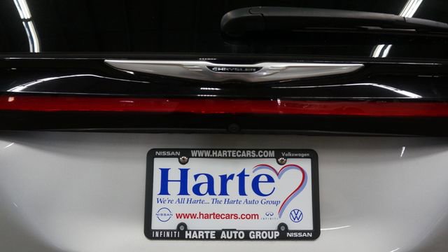 Used 2024 Chrysler Pacifica Touring-L image 81