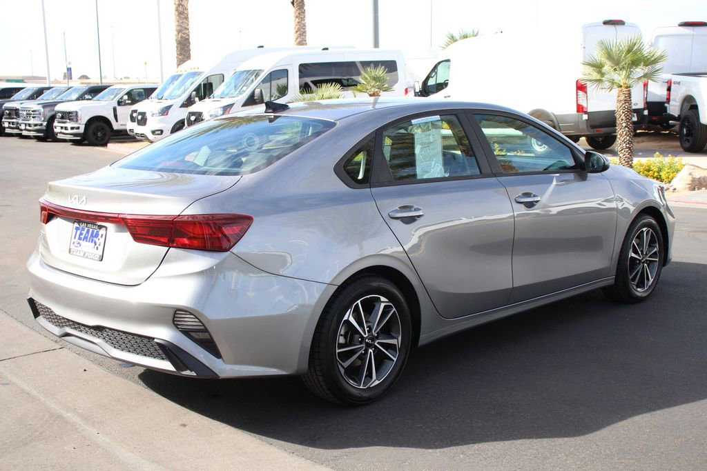 Used 2022 Kia Forte LXS FWD image 8