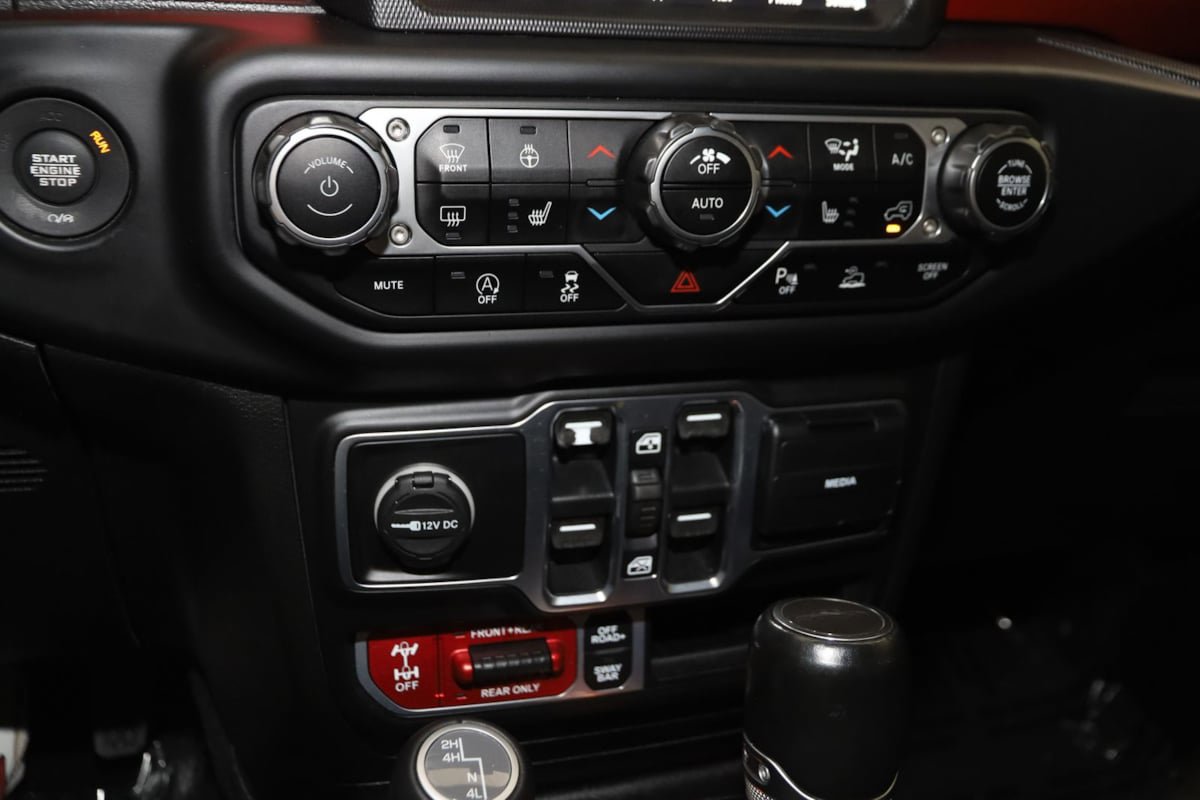 Used 2020 Jeep Gladiator Rubicon AWD/4WD image 32