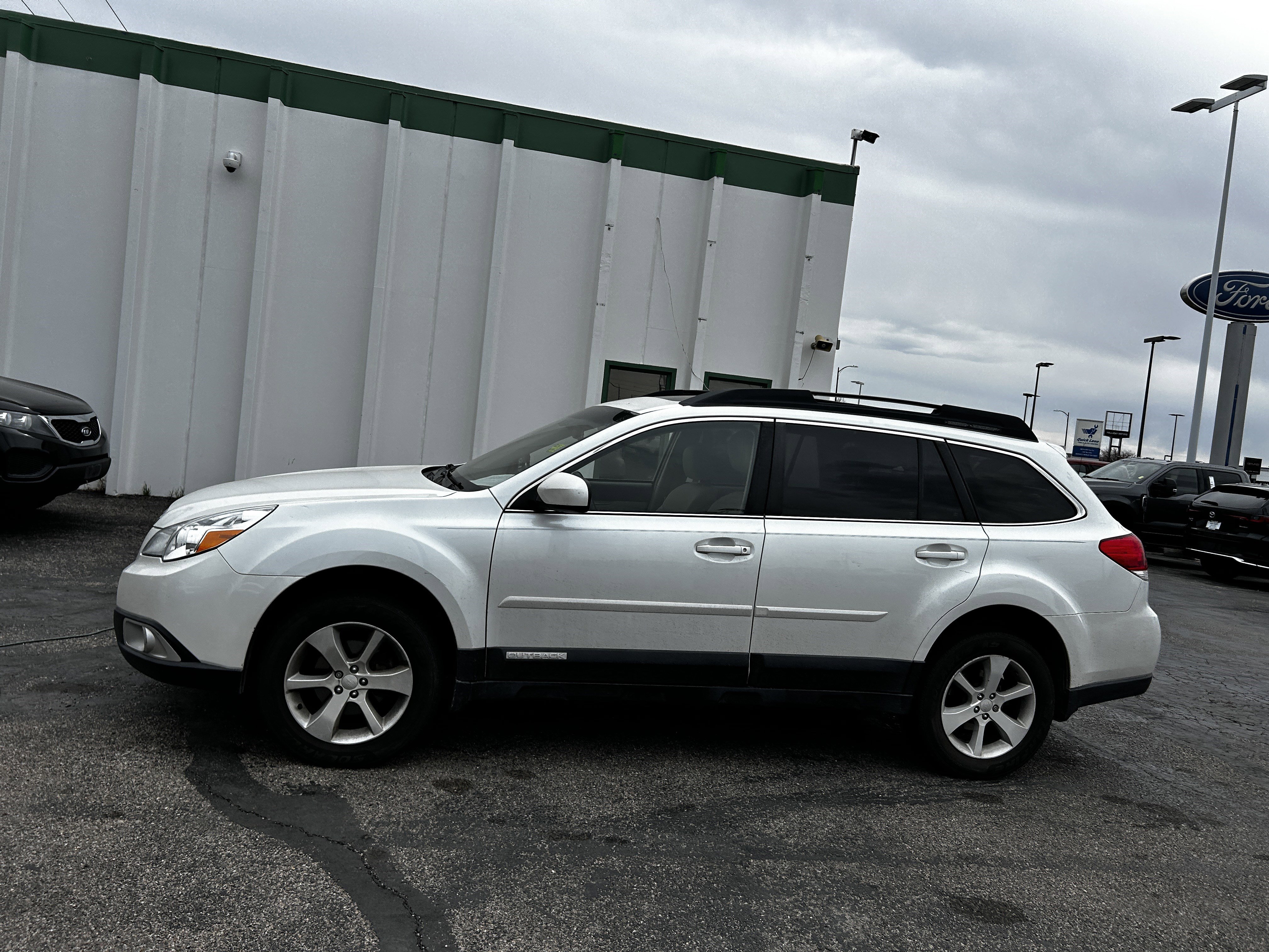 Used 2012 Subaru Outback 2.5i Premium image 2