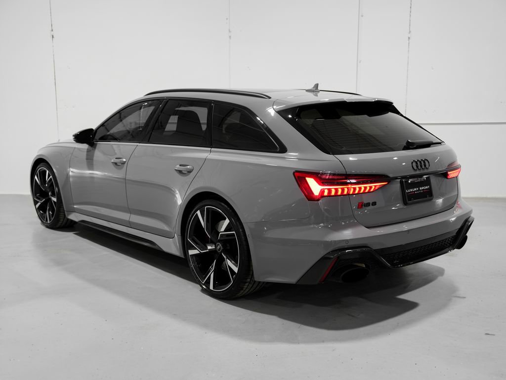 Used 2021 Audi RS 6 w/ Carbon Optic Package AWD/4WD image 3
