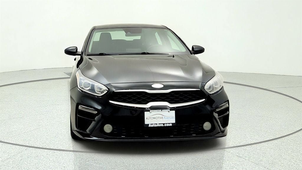 Used 2019 Kia Forte LXS FWD image 2