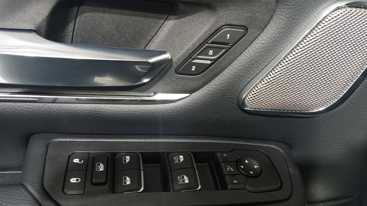 New 2026 RAM 1500 Laramie AWD/4WD image 11