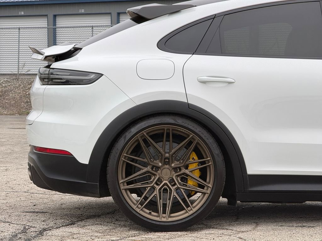 Used 2023 Porsche Cayenne Turbo GT AWD/4WD image 37
