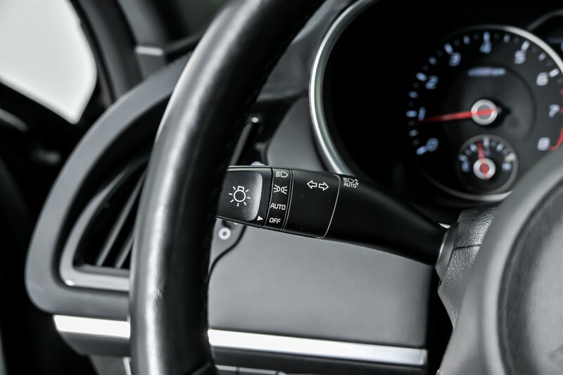 Used 2022 Kia Stinger GT2 AWD/4WD image 29