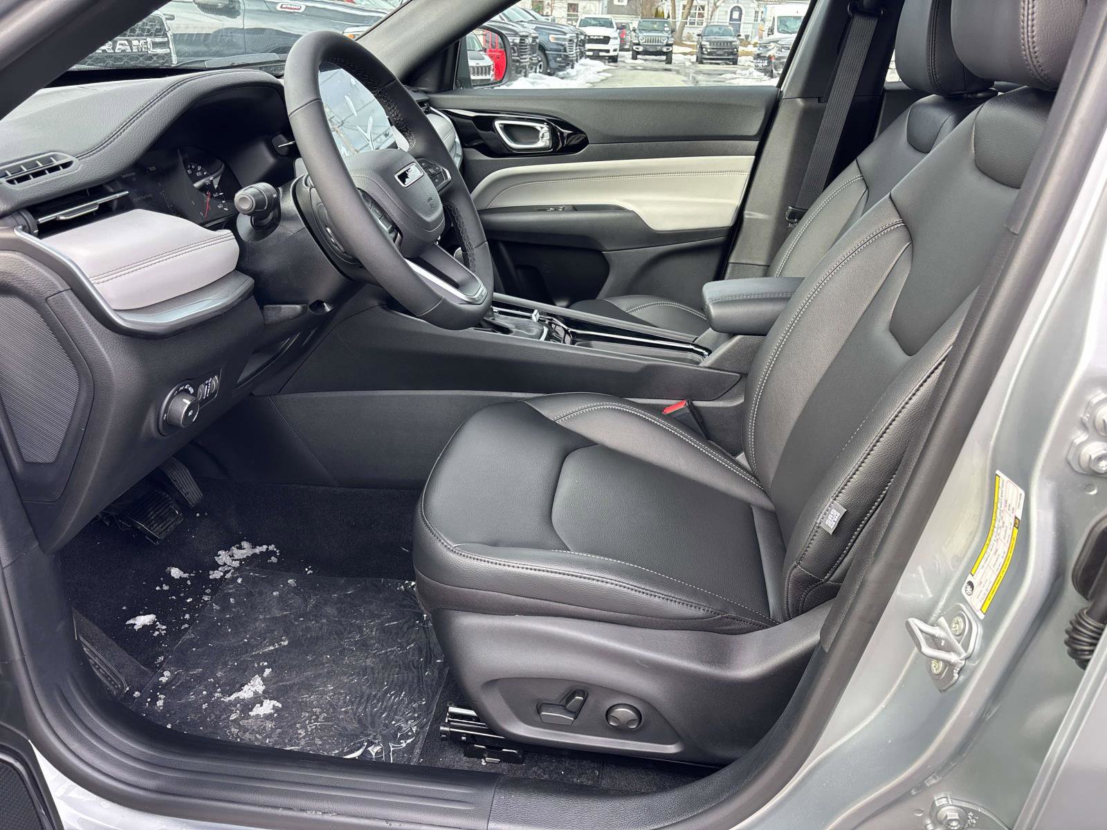 New 2026 Jeep Compass Limited image 8