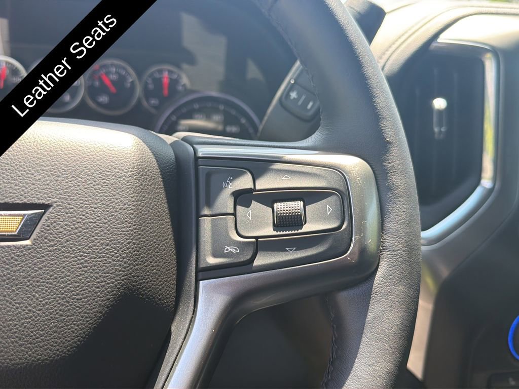Used 2021 Chevrolet Silverado 1500 LT w/ Z71 Off-Road Package AWD/4WD image 16