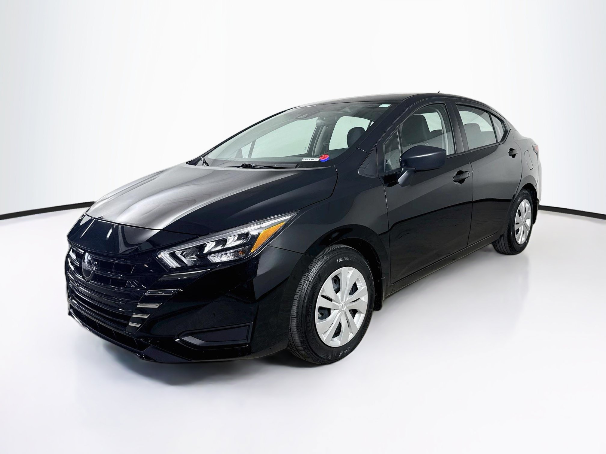 Used 2025 Nissan Versa S w/ Trunk Package FWD image 4