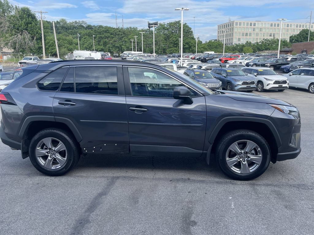 Used 2024 Toyota RAV4 LE AWD/4WD image 7