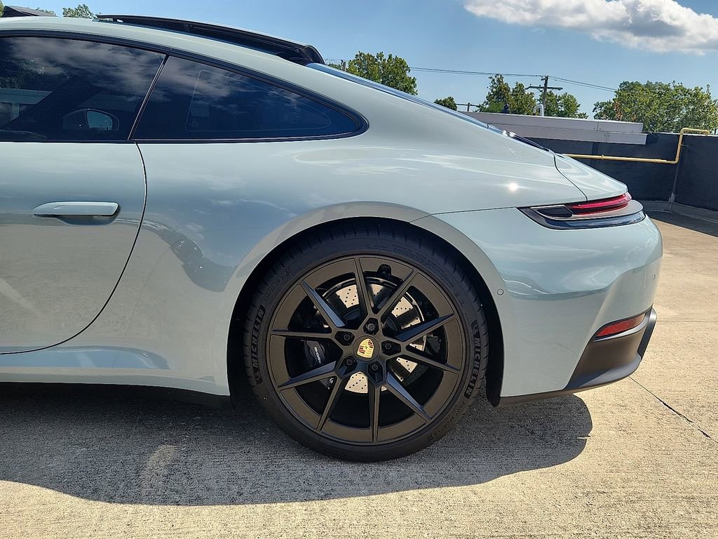 Certified 2025 Porsche 911 Carrera image 7