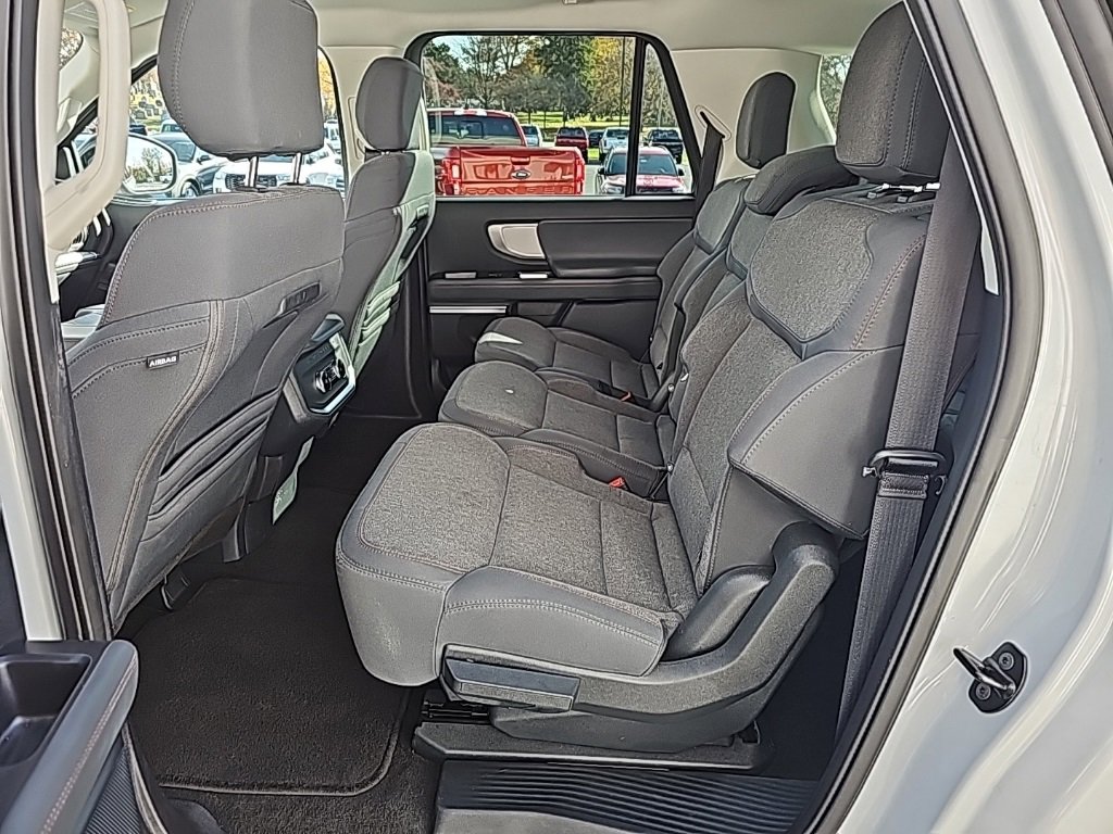 Used 2025 Ford Expedition Max Active image 11