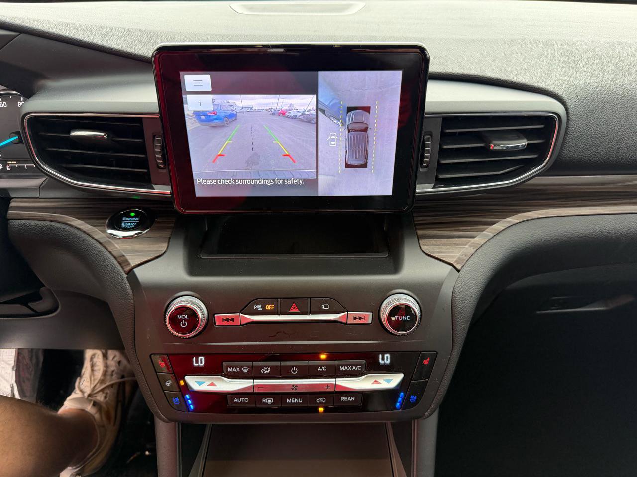 Used 2020 Ford Explorer Limited image 34