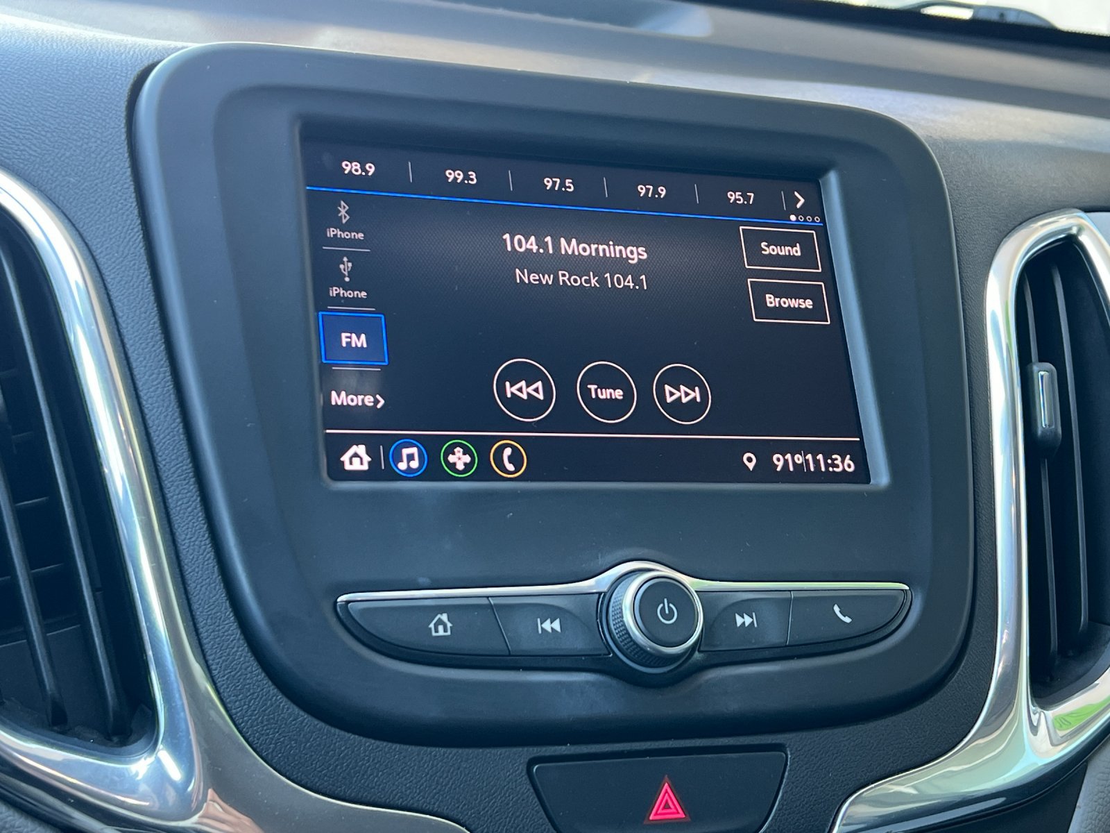 Used 2020 Chevrolet Equinox LS w/ LS Convenience Package FWD image 18