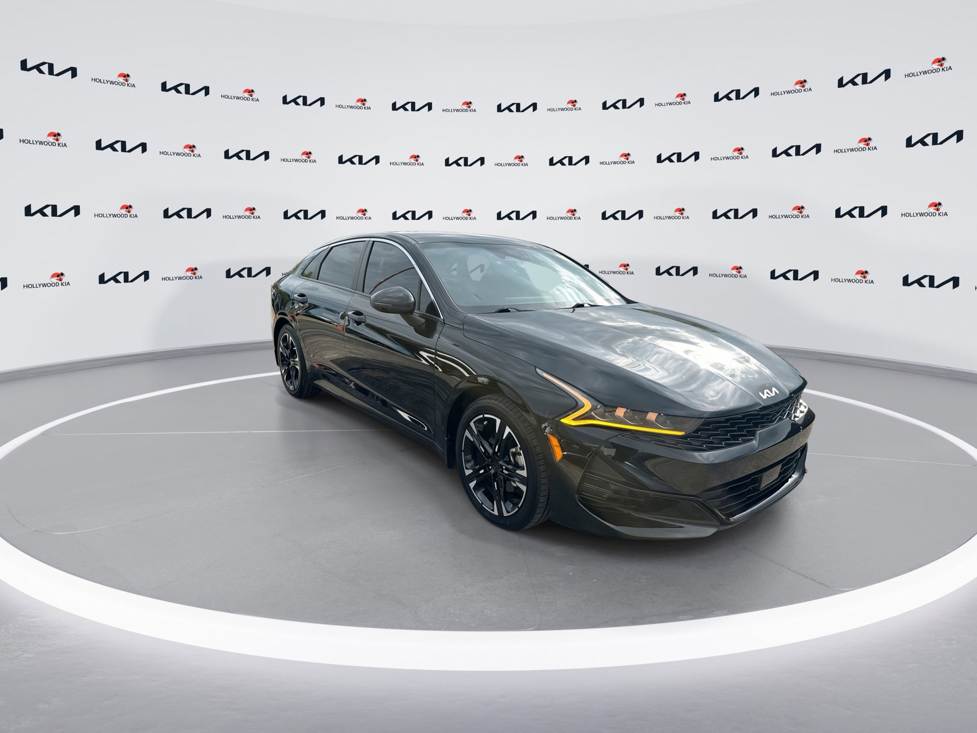 Used 2024 Kia K5 GT-Line w/ GT-Line Premium Package image 2