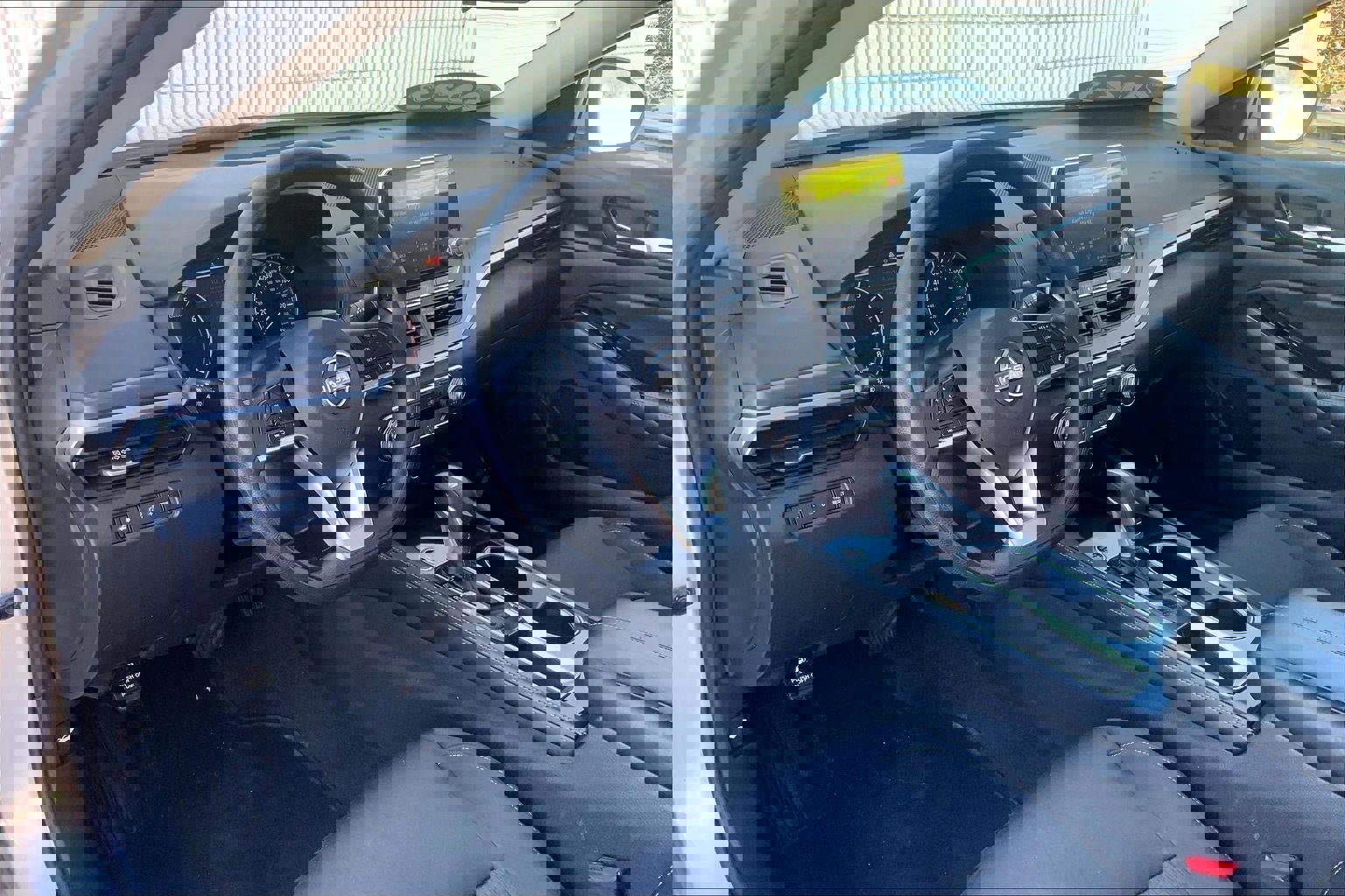 Used 2023 Nissan Altima 2.5 SV image 14