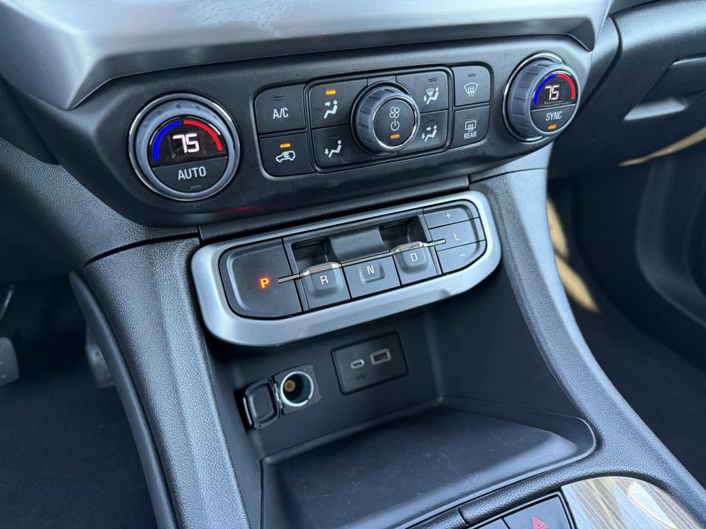 Used 2023 GMC Acadia SLE w/ Driver Convenience Package image 18