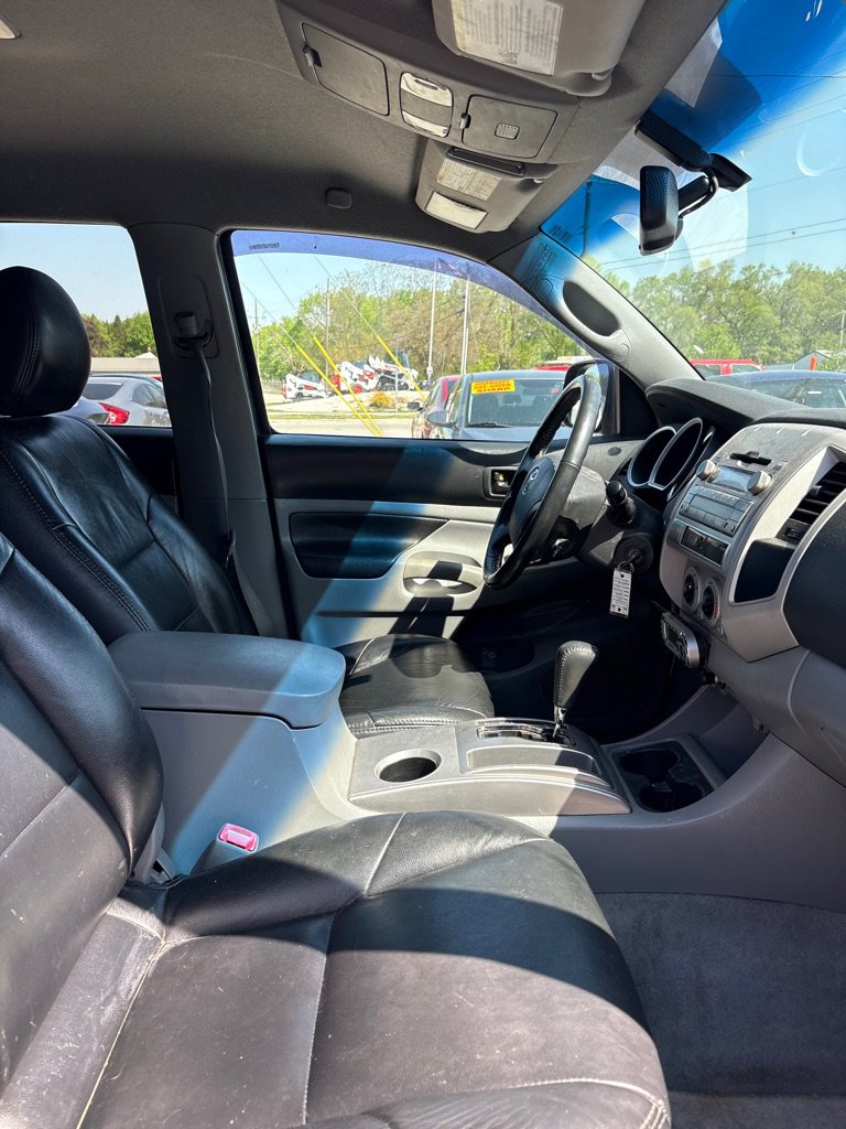 Used 2010 Toyota Tacoma 4x4 Double Cab image 13